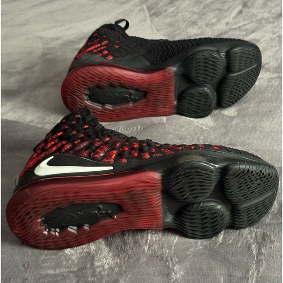 Nike Lebron 17 Infrared Shoes - Picture 9 of 13